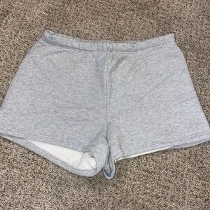 Aritzia TNA cozy fleece shorts